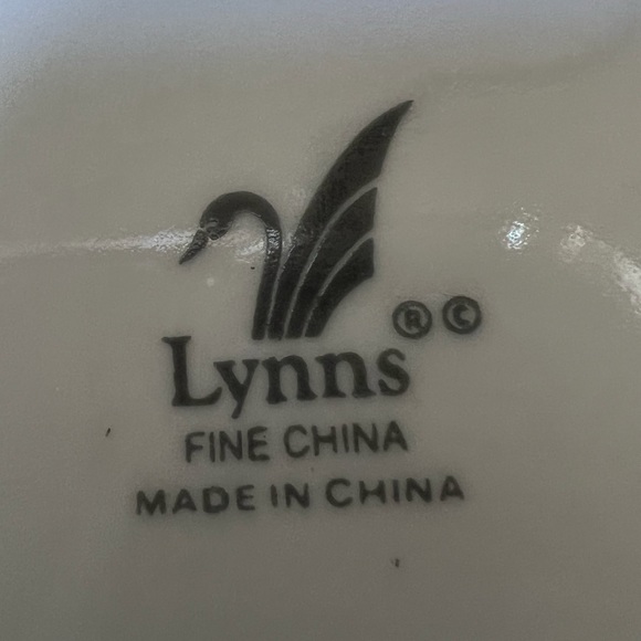 Lovely Lynn’s Covered Sugar and Creamer Set - Picture 3 of 9